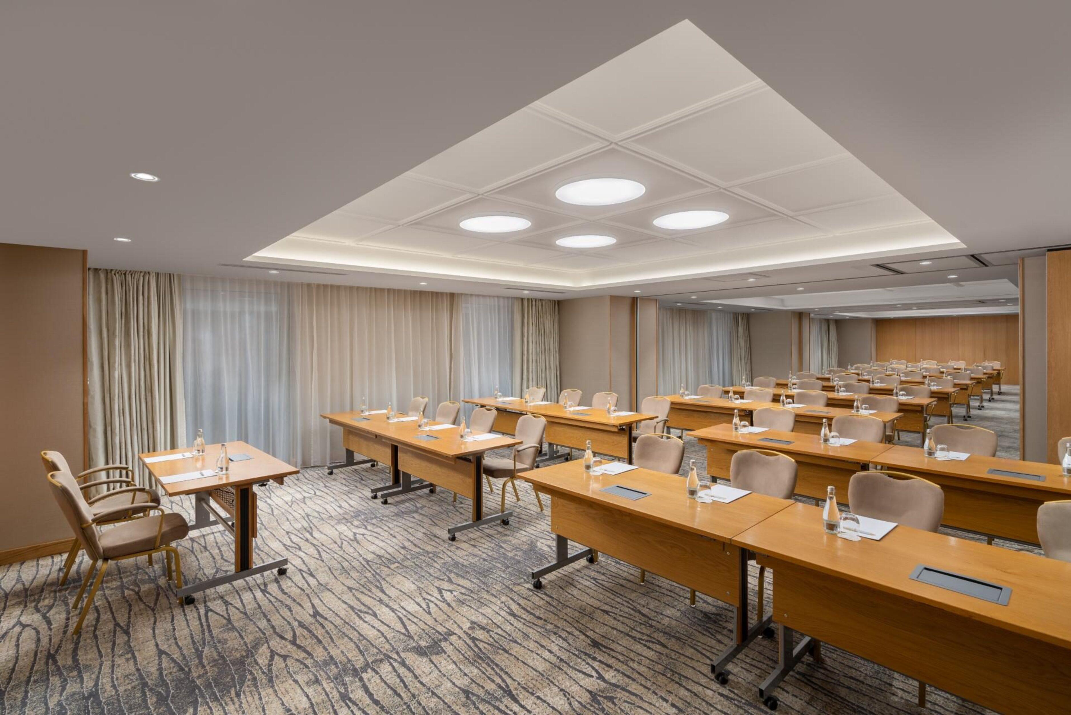 Intercontinental Athenee Palace Bucharest, An Ihg Hotel 5*